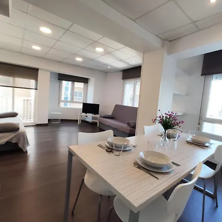 Castillo 3000 Apartment *
